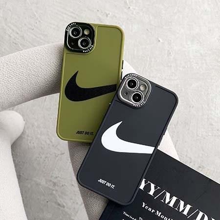 Nike iPhone 14proおすすめカバー