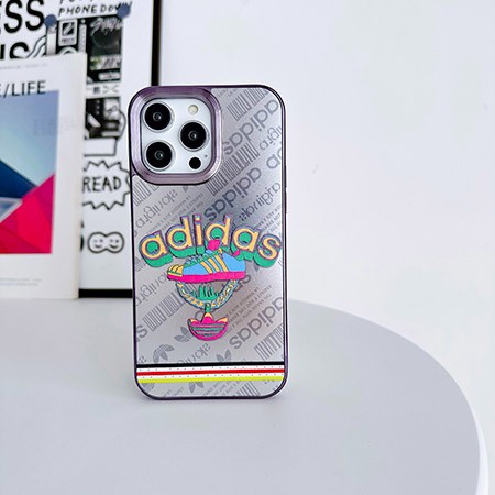 iphone 15 ケース adidas風 