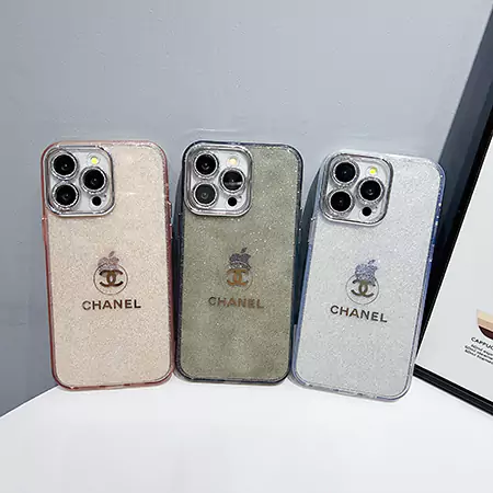 三つ折り chanel スマホケース アイフォーン 15 