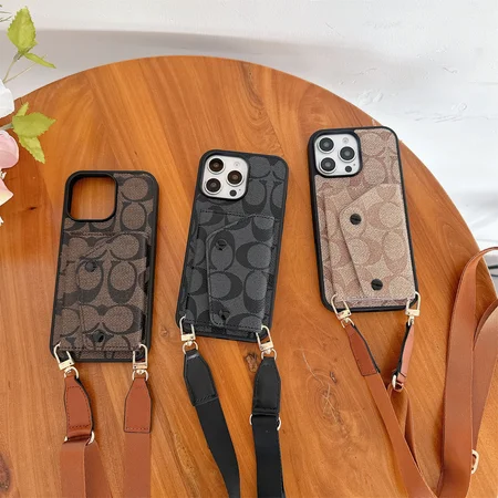 ブランド コーチ風 iphone16プラス カバー  背面にカード入れ付き