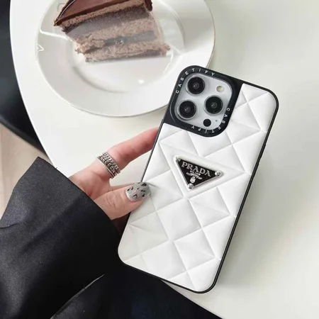 iphone 16 プラダ風 ケース 