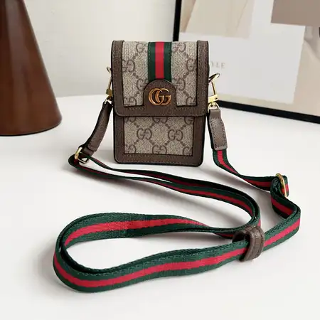 gucci カバー アイフォーン17 