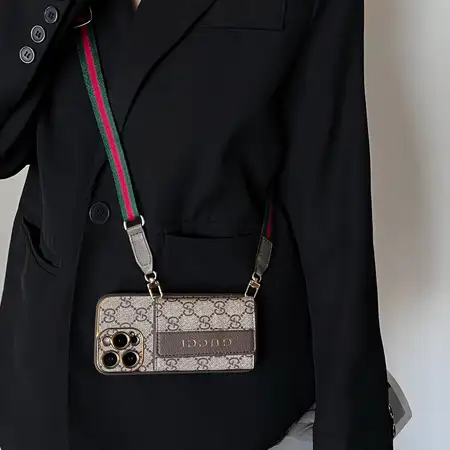 アイフォーン17プロ lv カバー 