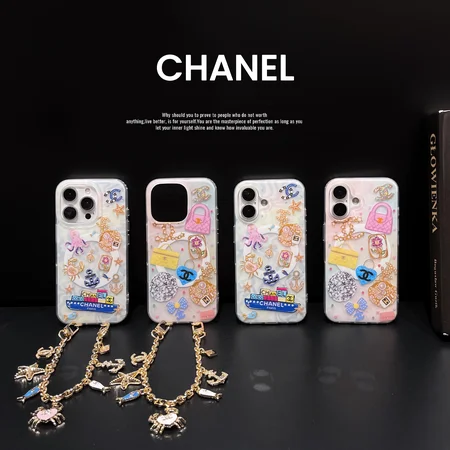 アイフォーン17pro 携帯ケース chanel  イエロー