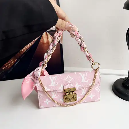 アイホン17プラス スマホケース GG 