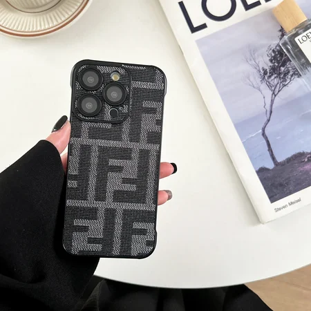 アイフォーンiphone17プロmax カバー フェンディ fendi 