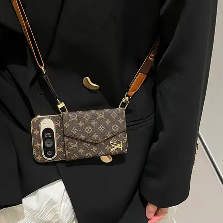 gucci グッチ カバー iphone17プロ max 