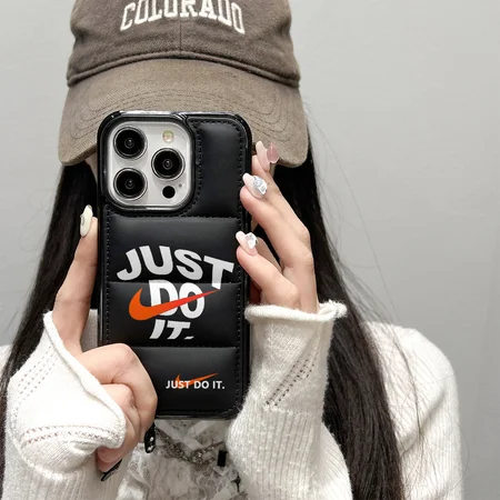 アイフォーン17pro max カバー nike ナイキ 