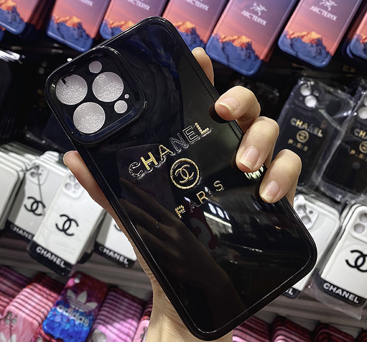 アイフォン 14プロ chanel スマホケース 