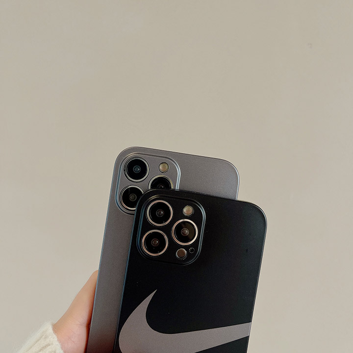 iPhone 12 pro max Nikeカバーオシャレ