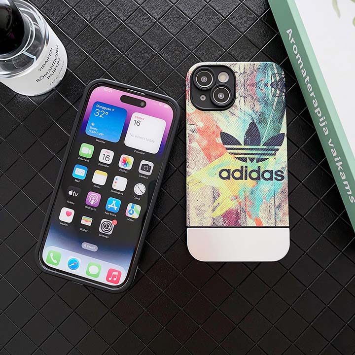 アイフォン 13Promax Adidas携帯ケース