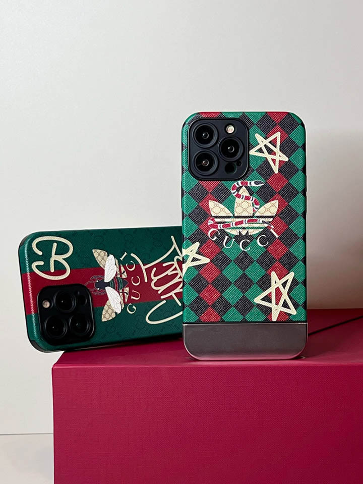 iphone15 ultra カバー adidas 