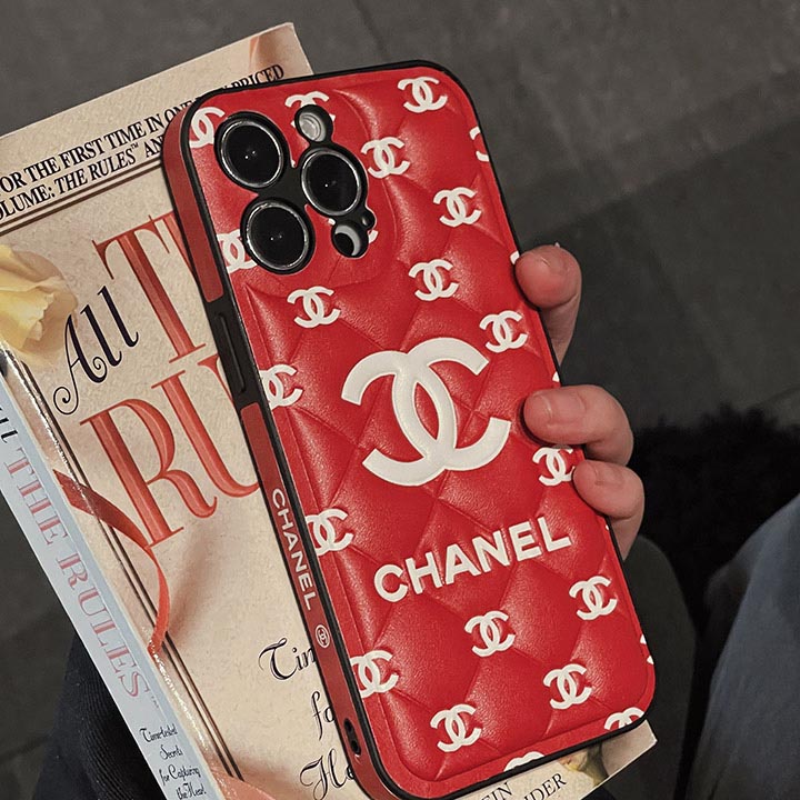 アイフォーン 15プロ chanel カバー 