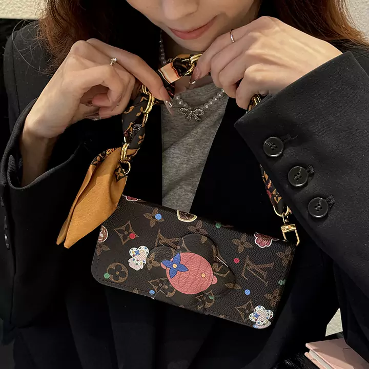 アイホン13プロ lv カバー 