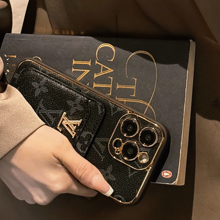 gucci グッチ アイフォン15プロ カバー 