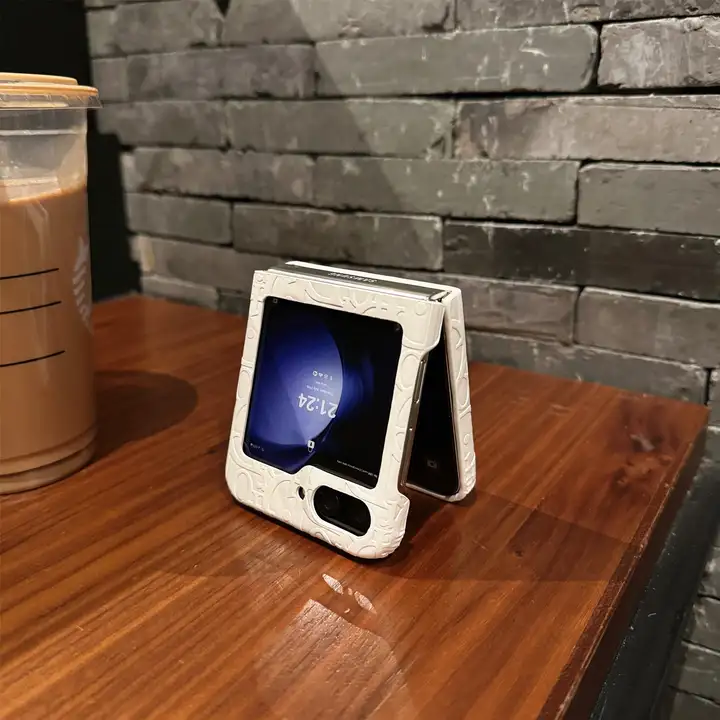 アイホン 16 dior スマホケース 