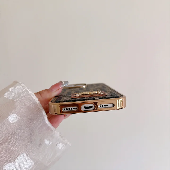 ハイブランド スマホケース アイフォーンiphone17プロmax fendi フェンディ 