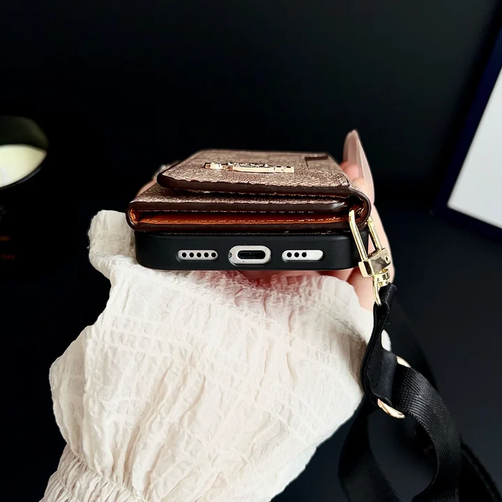 ブランド ケース アイフォーンiphone17pro coach 