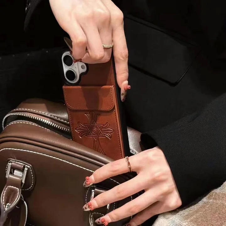 ハイブランド カバー アイホン17plus chrome hearts 