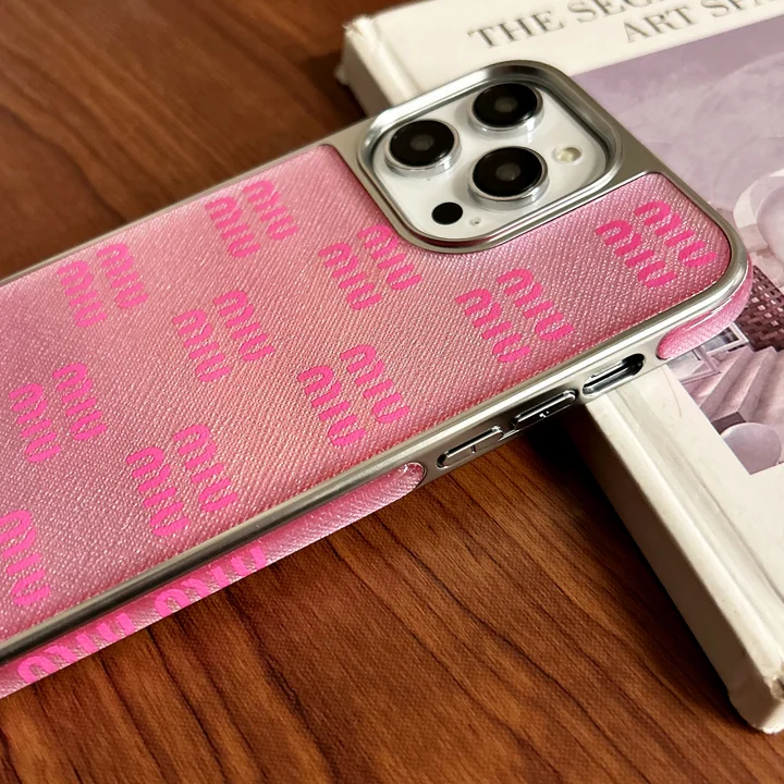 miumiu風 カバー アイフォン17plus 