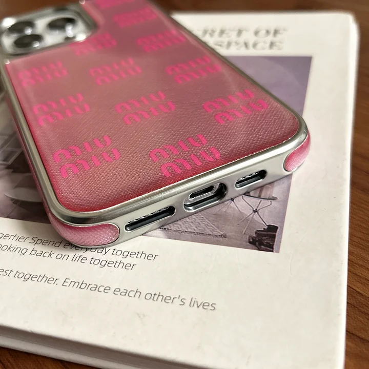 ミュウミュウ miumiu iphone17プロ 