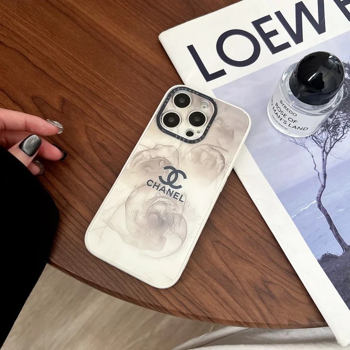chanel アイフォン14プロ ケース 