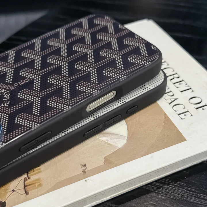 ブランド スマホケース アイフォーン17 goyard 