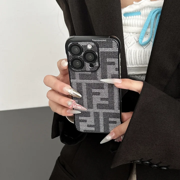 フェンディ風 アイホン17plus ケース 