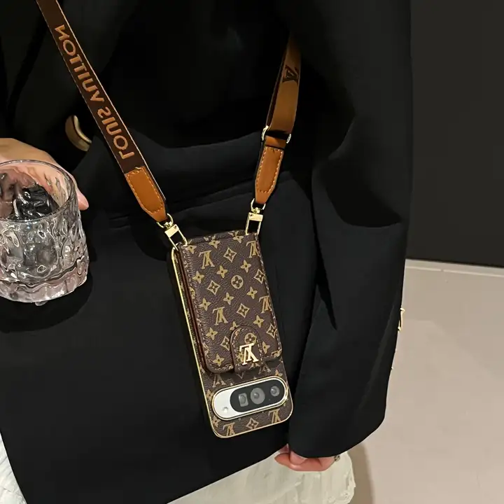 ブランド 携帯ケース iphoneiphone17promax グッチ gucci 