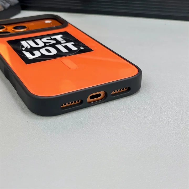 ブランド カバー iphone17 