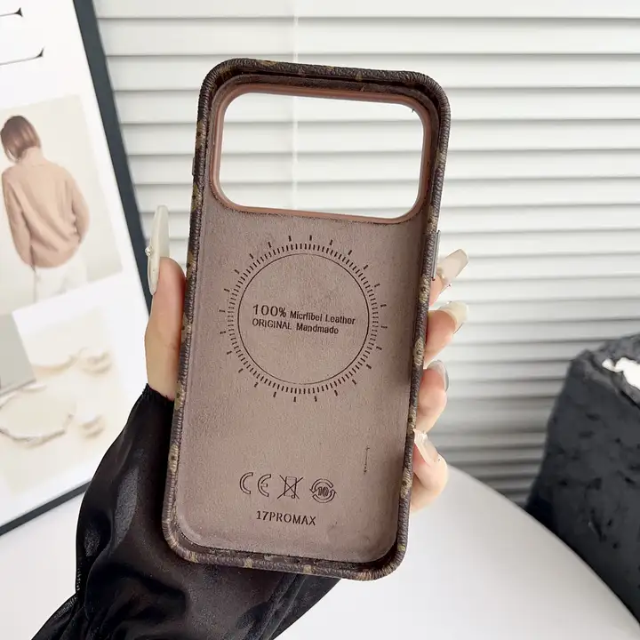 アイフォン15 vuitton風 スマホケース 