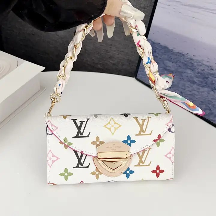 lv アイホンiphone17plus スマホケース  偽物