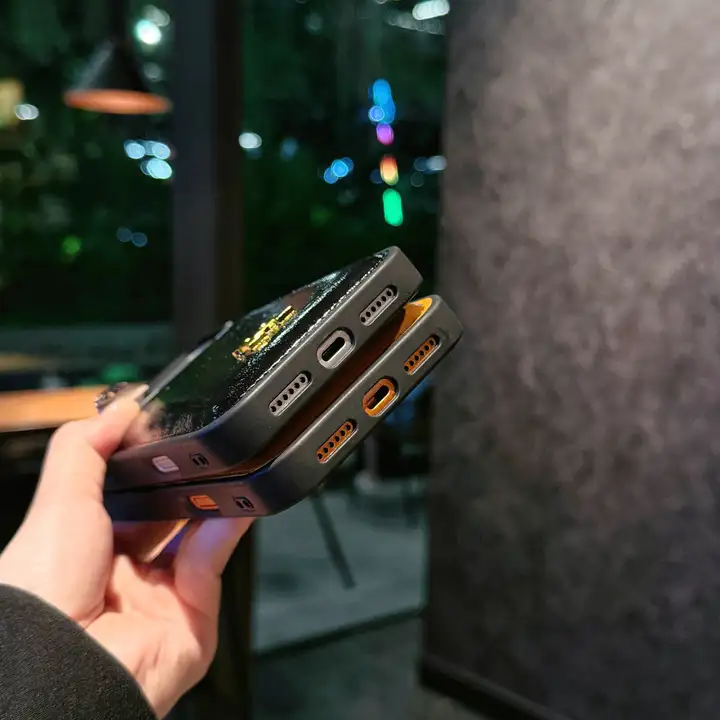 ハイブランド アイフォーン17 ケース 