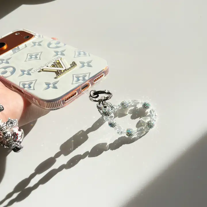 ブランド カバー アイフォーンiphone17