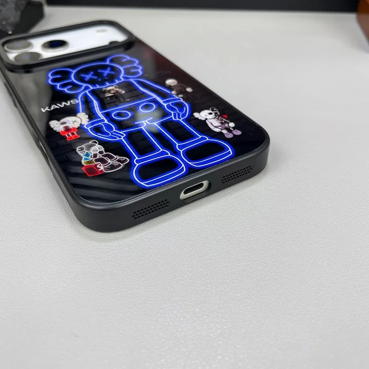 kaws カウズ アイフォン17