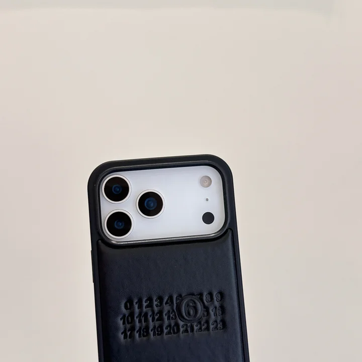 メゾン マルジェラ iphone17プラス ケース 