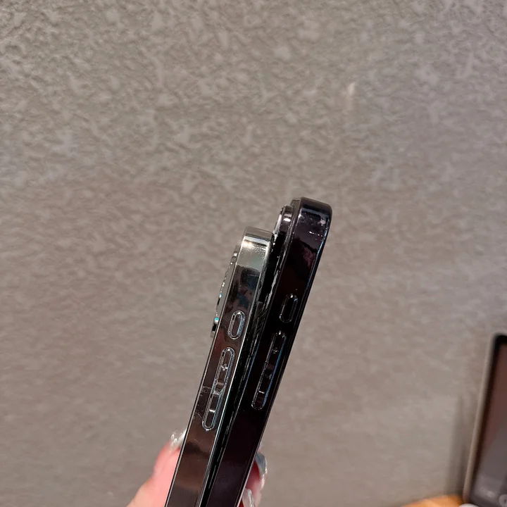 ブランド スマホケース iphoneiphone17 クロームハーツ 