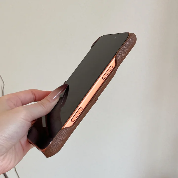 ハイブランド スマホケース アイフォン16 Pro