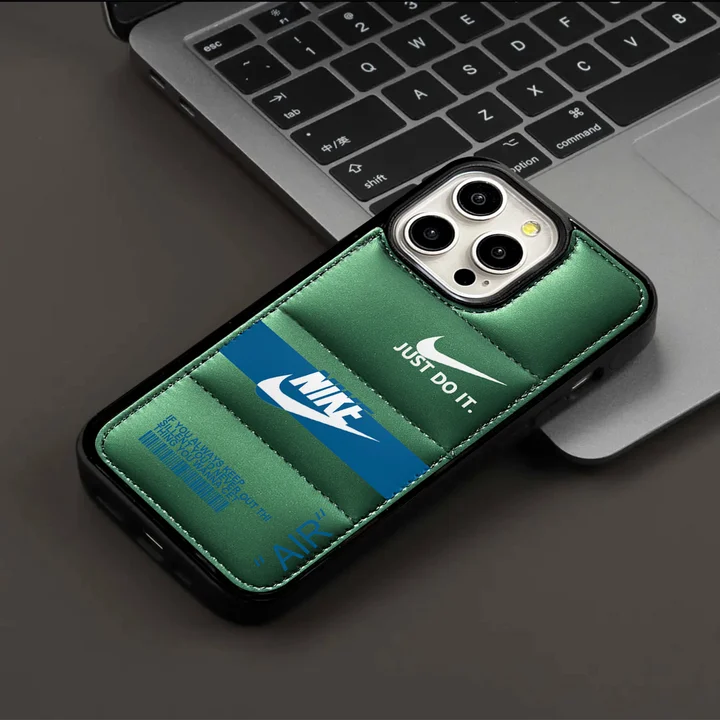 アイホン17 nike ケース